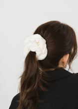 画像をギャラリービューアに読み込む, KNIT(White)