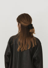 画像をギャラリービューアに読み込む, LEATHER(Black)