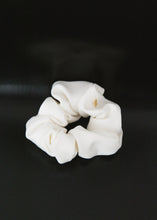 画像をギャラリービューアに読み込む, RIB KNIT(Black/White)