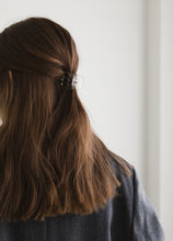 画像をギャラリービューアに読み込む, HAIR CLAW 01 (Clear)