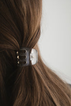 画像をギャラリービューアに読み込む, HAIR CLAW 01 (Clear)