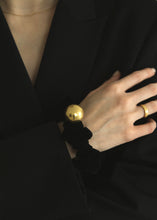 画像をギャラリービューアに読み込む, Sphere-VELVET(Black)