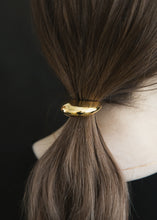 画像をギャラリービューアに読み込む, Crescent-HOOK(Gold)