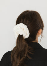 画像をギャラリービューアに読み込む, KNIT(White)