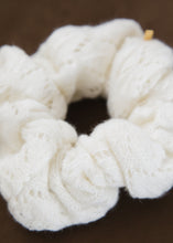 画像をギャラリービューアに読み込む, KNIT(White)