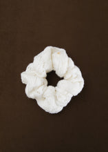 画像をギャラリービューアに読み込む, KNIT(White)