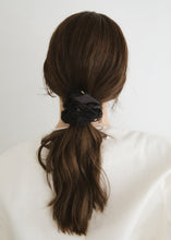 画像をギャラリービューアに読み込む, LACE(Black)