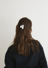 画像をギャラリービューアに読み込む, CLASSIC HAIR CLAW 02(Ivory)