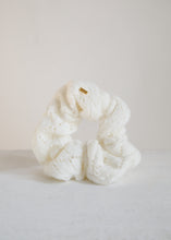 画像をギャラリービューアに読み込む, KNIT(White)