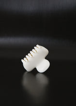 画像をギャラリービューアに読み込む, CLASSIC HAIR CLAW 02(Ivory)