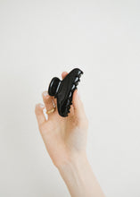 画像をギャラリービューアに読み込む, CLASSIC HAIR CLAW 01(Black)