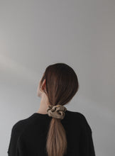 画像をギャラリービューアに読み込む, LEATHER(Beige)