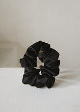 画像をギャラリービューアに読み込む, SILK SATIN(Black)