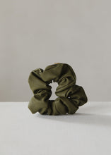 画像をギャラリービューアに読み込む, LEATHER(Olive)