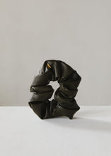 画像をギャラリービューアに読み込む, LEATHER(Khaki)