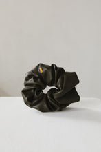 画像をギャラリービューアに読み込む, LEATHER(Khaki)