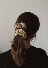 画像をギャラリービューアに読み込む, LEATHER(Beige)