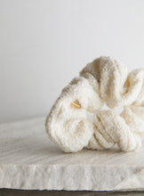 画像をギャラリービューアに読み込む, TWEED (White)