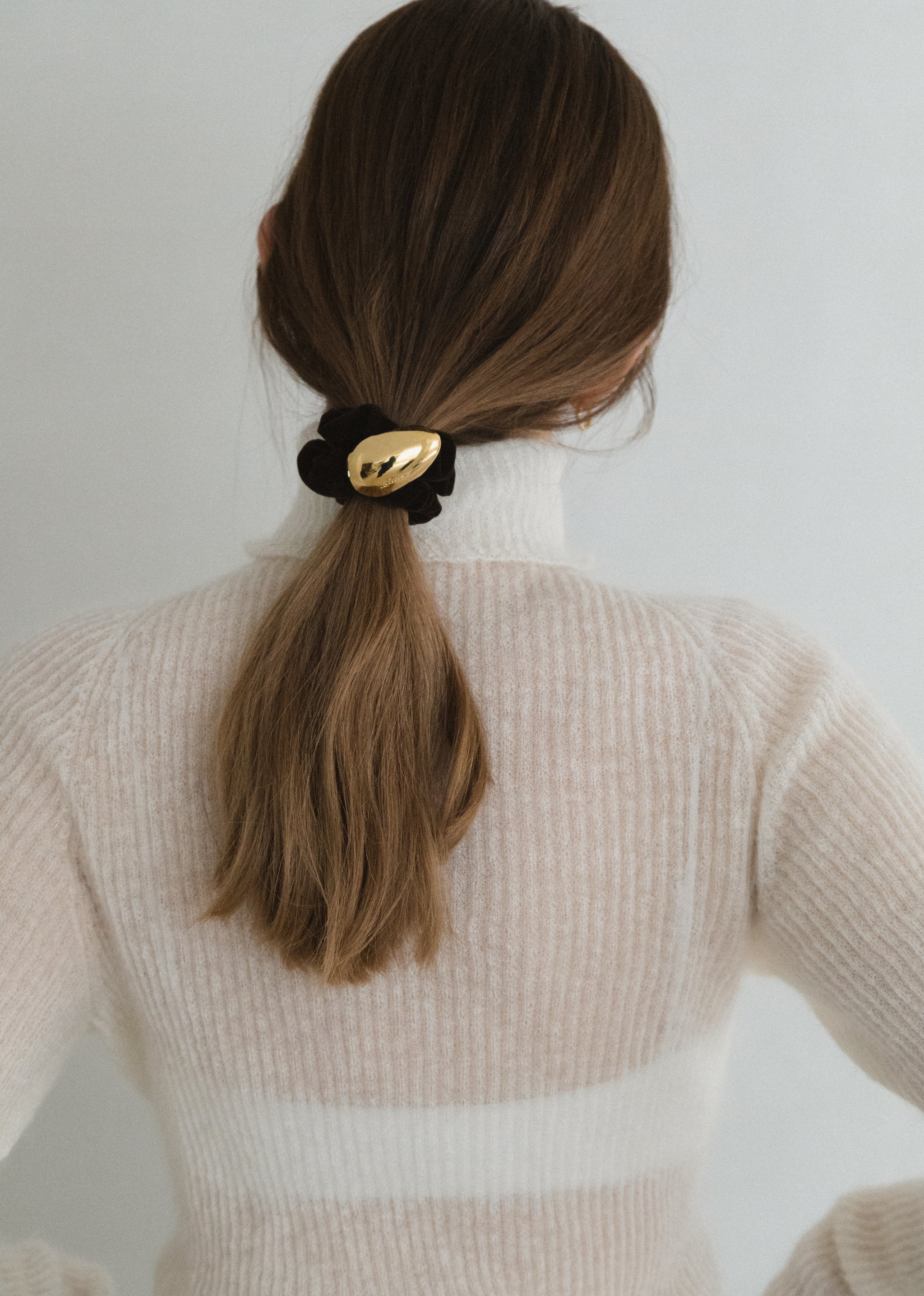LETICIA E-VELVET Brown シュシュ E-VELVET(Brown) – LETICIA