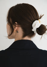 画像をギャラリービューアに読み込む, Ring-LINEN(White)
