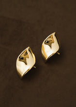 画像をギャラリービューアに読み込む, HOOK-ALLURE(Gold)
