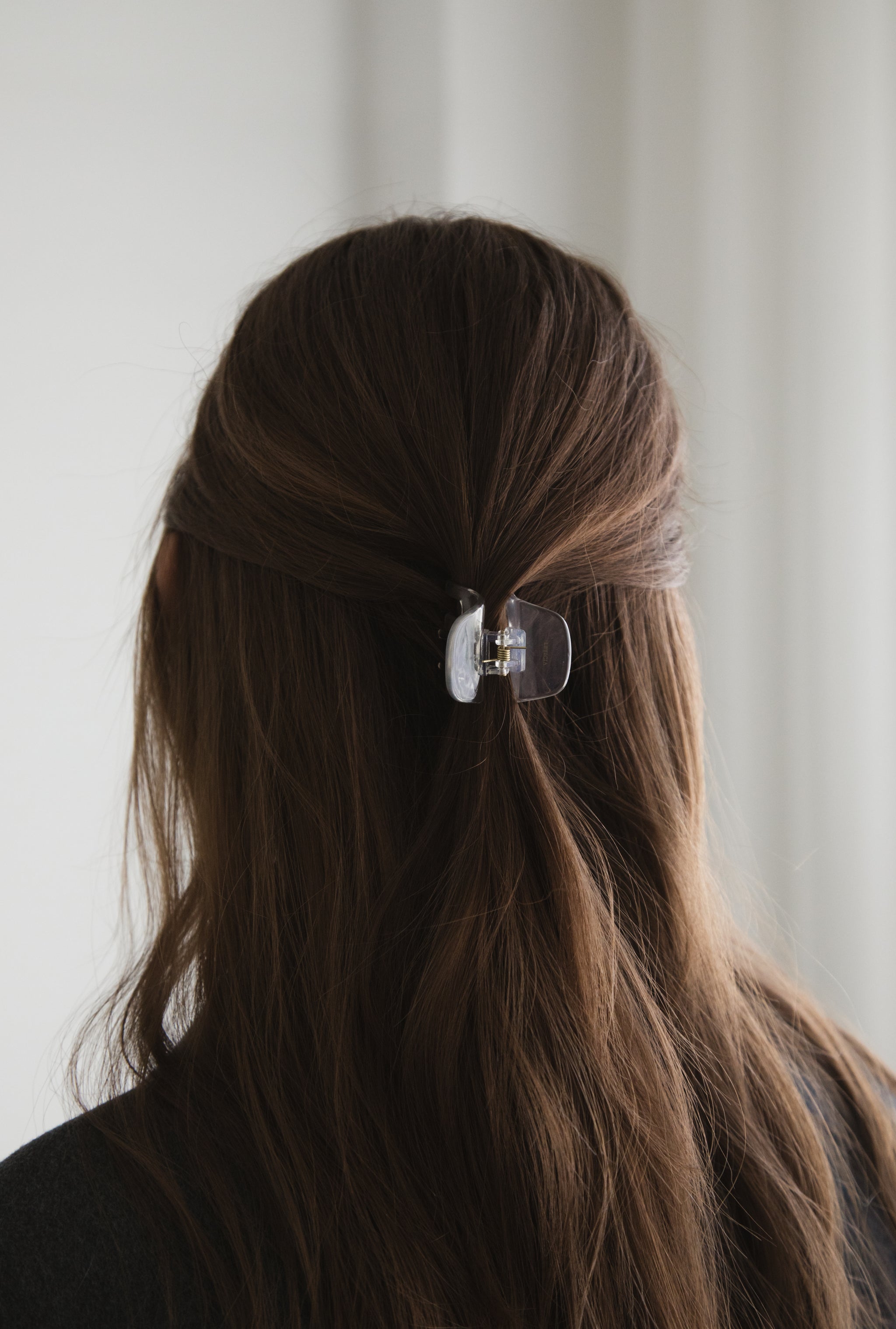 HAIR CLAW 01 (Clear) – LETICIA