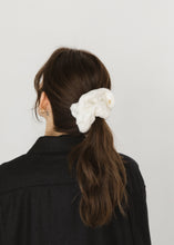 画像をギャラリービューアに読み込む, KNIT(White)
