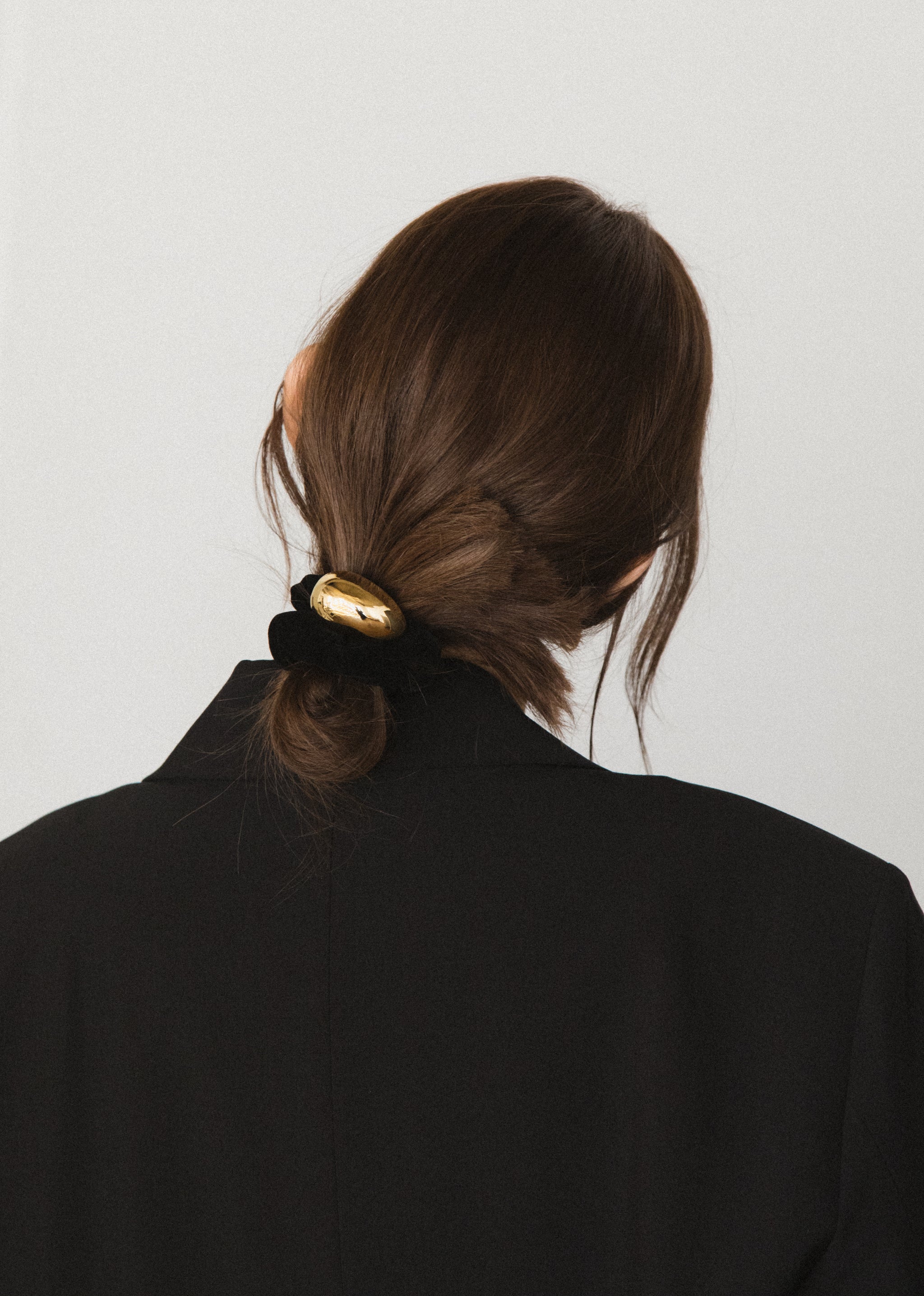 E-VELVET(Black) – LETICIA