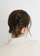 画像をギャラリービューアに読み込む, CLASSIC HAIR CLAW 01(Black)
