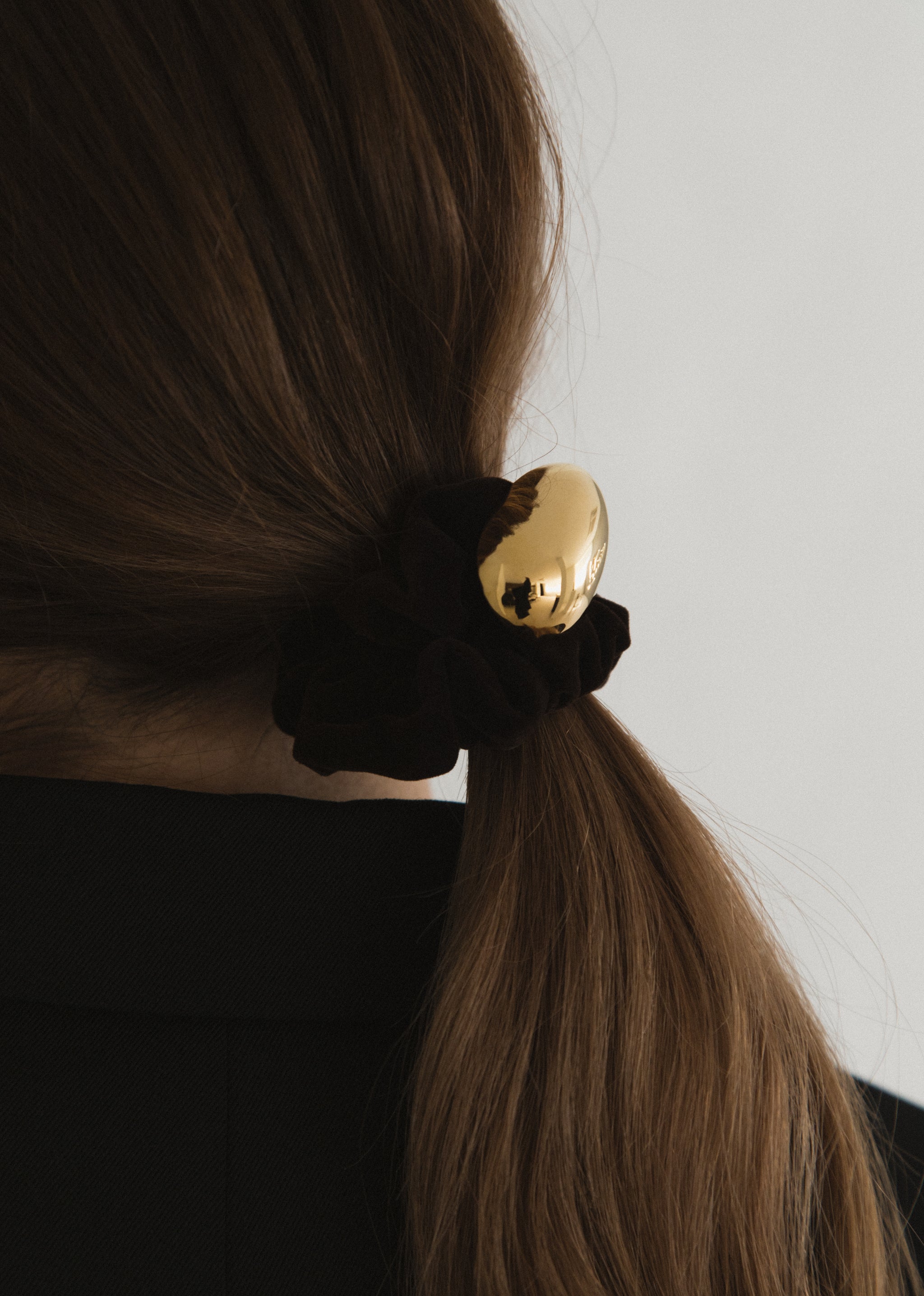 LETICIA E-VELVET Brown シュシュ E-VELVET(Brown) – LETICIA