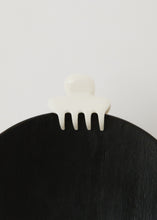 画像をギャラリービューアに読み込む, CLASSIC HAIR CLAW 02(Ivory)
