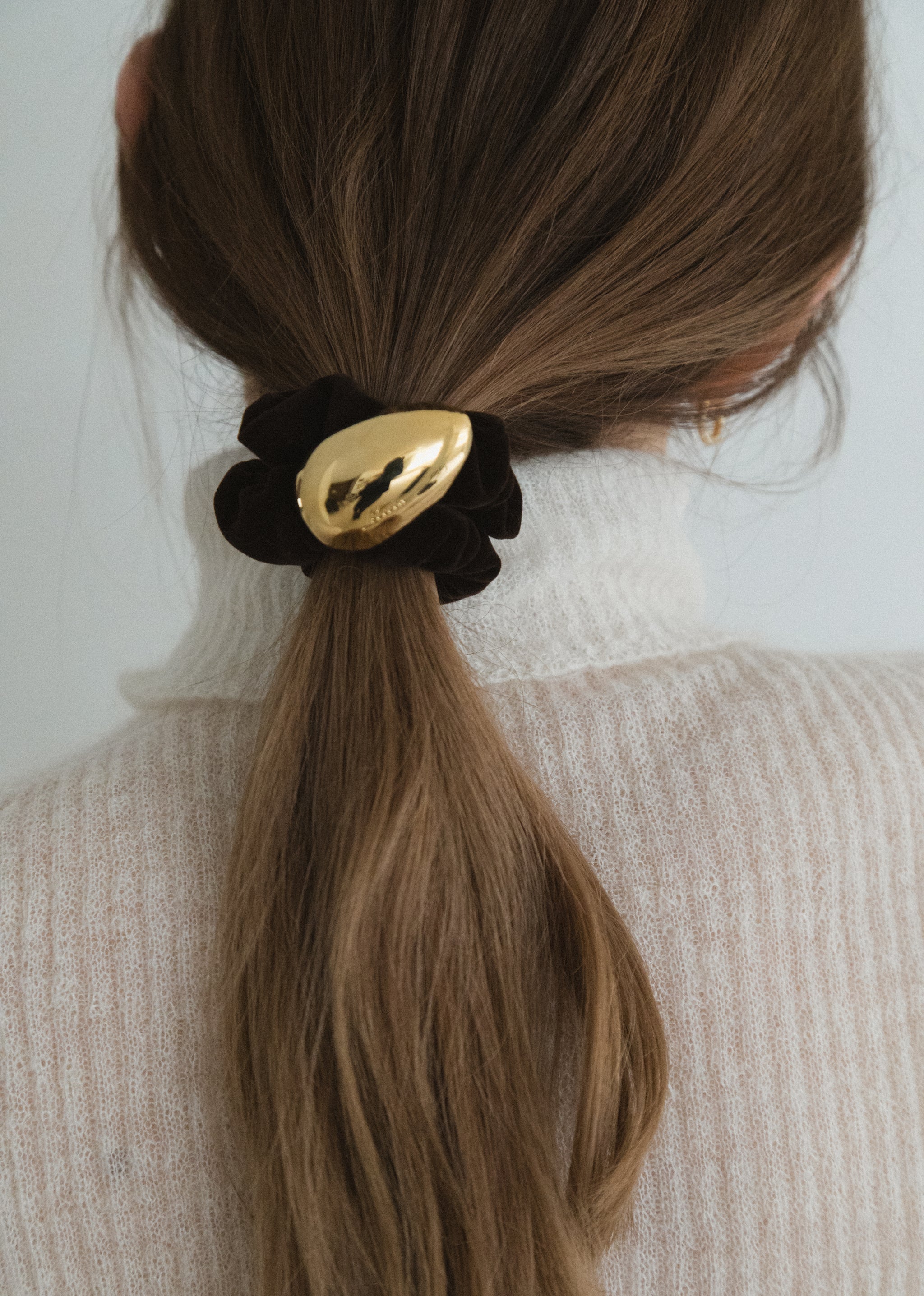 E-VELVET(Brown) – LETICIA