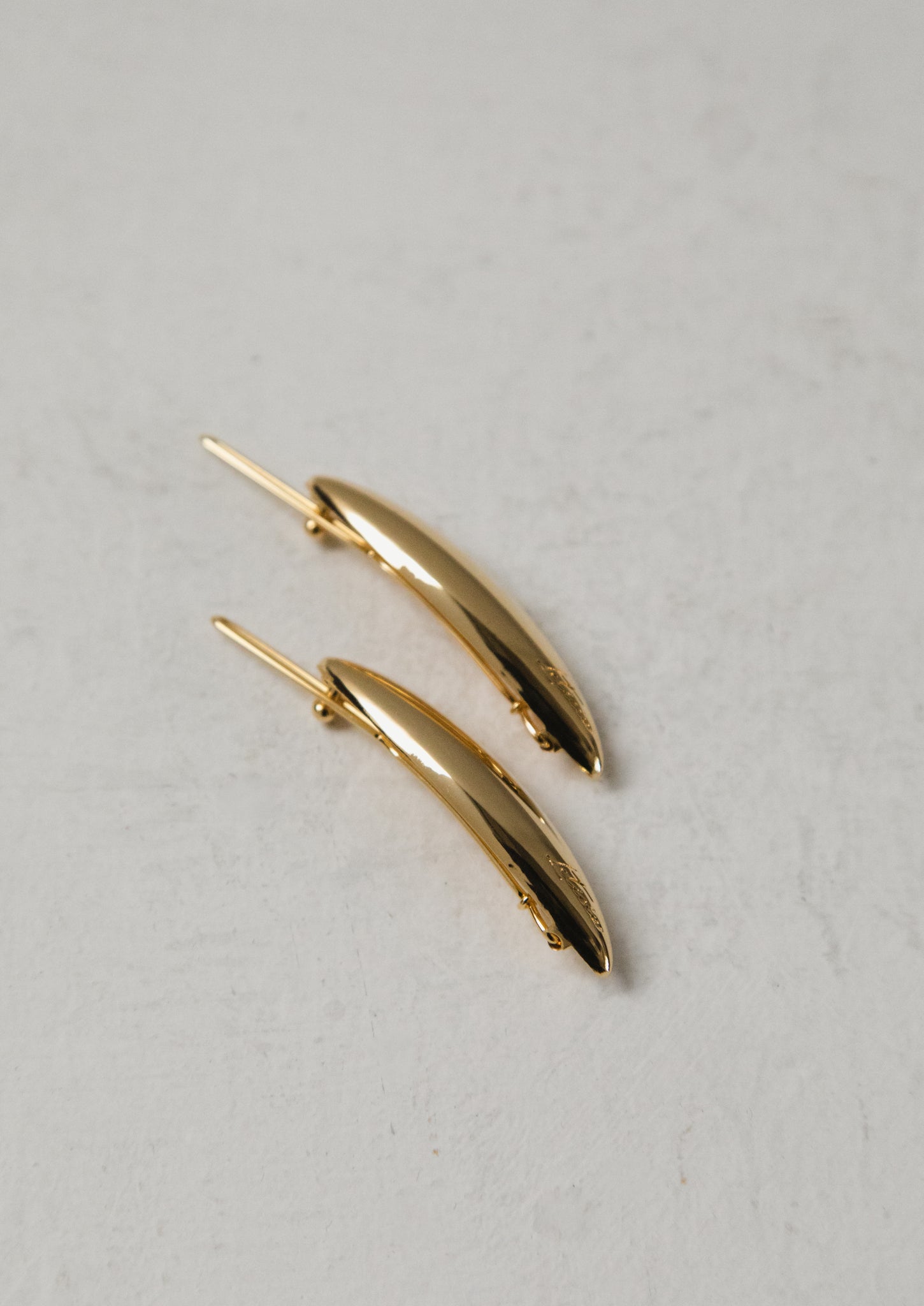 PIN 01(Gold) – LETICIA